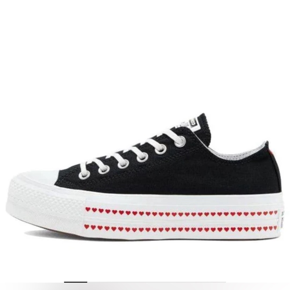 Converse Low Tops